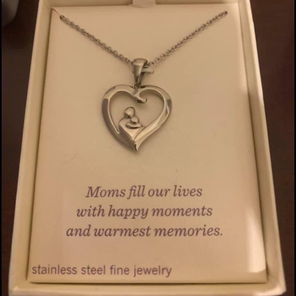 Brand new mom necklace